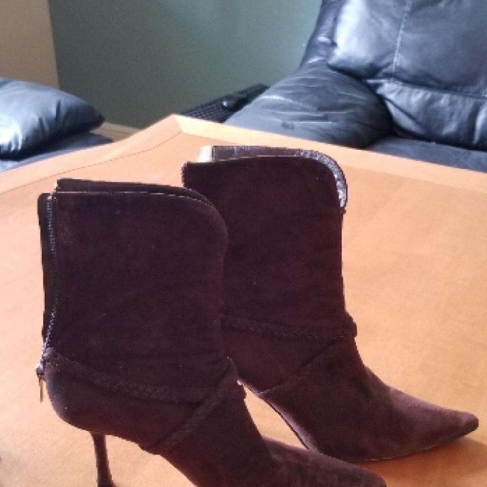 JIMMY CHOO HEELED BOOTS SIZE 38